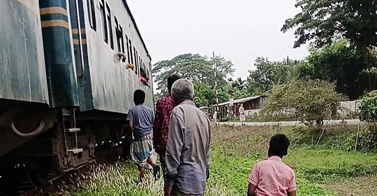 এক ঘণ্টা পর কিশোরগঞ্জের সঙ্গে ঢাকার ট্রেন চলাচল স্বাভাবিক