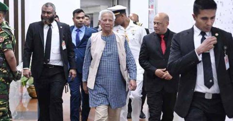 দেশে ফিরলেন প্রধান উপদেষ্টা