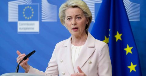 যে পশ্চিমা বিশ্বকে আমরা চিনতাম, তা আর নেই: ইউরোপীয় কমিশন