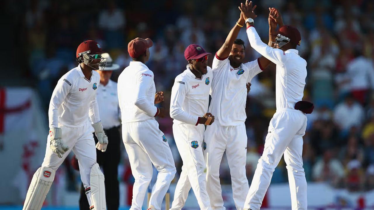 বল টেম্পারিং কাণ্ডে শাস্তি পেলেন ওয়েস্ট ইন্ডিজ তারকা