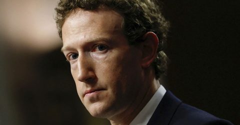 ফেইসবুক নয়, জাকারবার্গ ইনফ্লুয়েন্সারদের ফলো করেন ইনস্টাগ্রাম, এক্সে