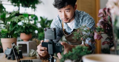 কনটেন্ট ক্রিয়েটরদের সুবিধার্থে ফেসবুকে নতুন মনিটাইজেশন প্রোগ্রাম