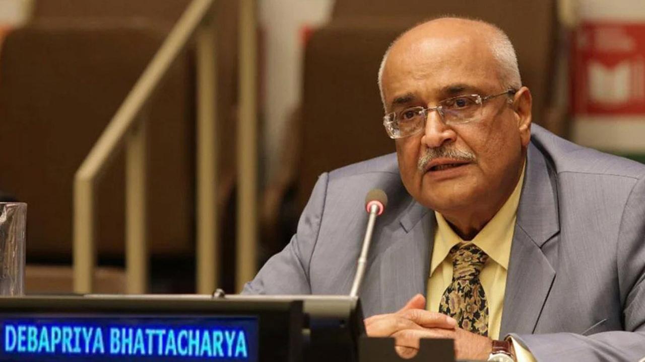 পুঁজিবাজার থেকে ১৫ হাজার কোটি টাকা পাচার হয়েছে : দেবপ্রিয় ভট্টাচার্য