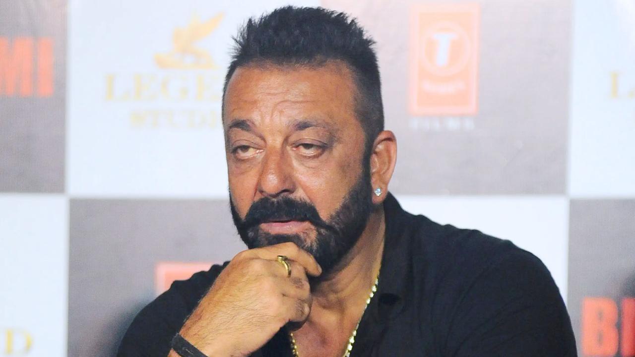 ক্যানসারে আক্রান্ত সঞ্জয় দত্ত কেমন আছেন?