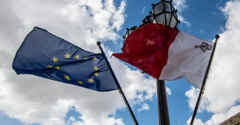 ইউরোপের দেশে নাগরিকত্ব পাওয়া আরও কঠিন হচ্ছে