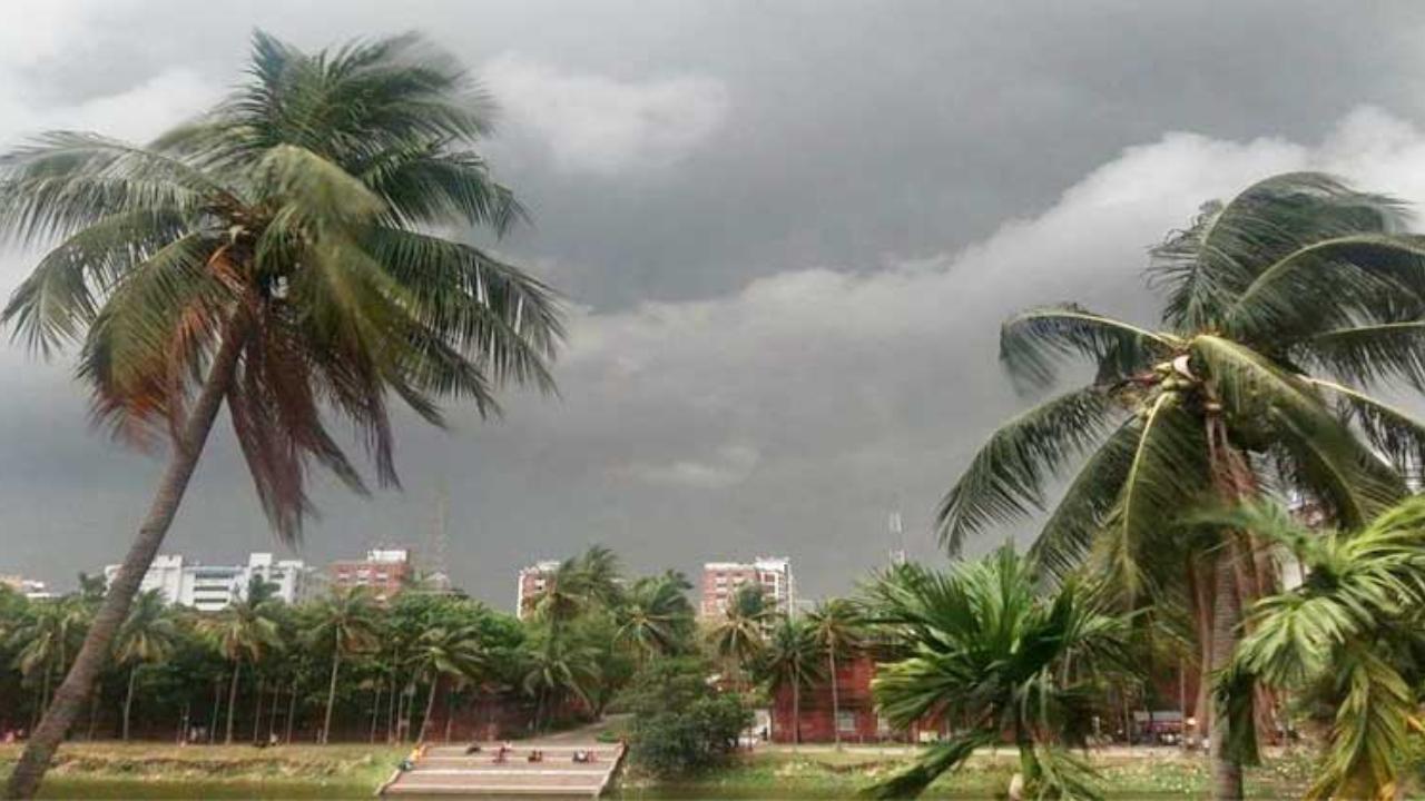 সন্ধ্যার মধ্যে আট অঞ্চলে ঝড়ের আভাস