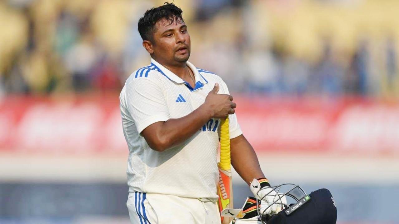 ‘দরজা ভেঙেই দলে ঢুকতে হবে’, সরফরাজকে বার্তা গাভাস্কারের