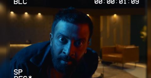 মুখোশ পরে ‘তাণ্ডব’ চালালেন শাকিব, ধরা পড়লেন ক্যামেরায়!