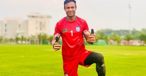 ফুটবলকে বিদায় গোলরক্ষক রানার