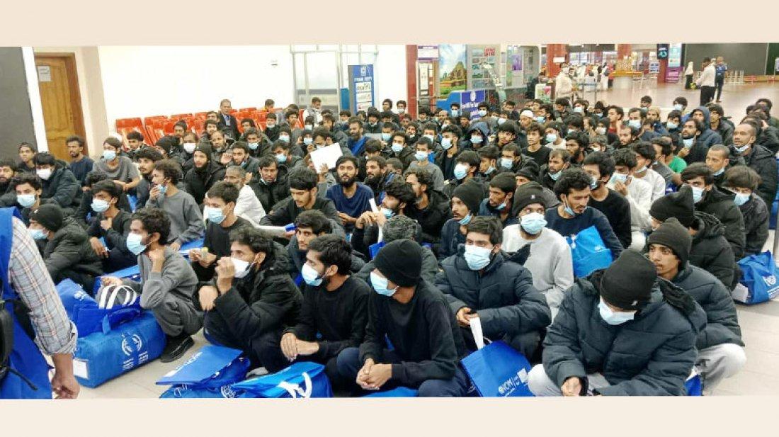 লিবিয়া থেকে দেশে ফিরেছেন আরও ১৫৮ বাংলাদেশি