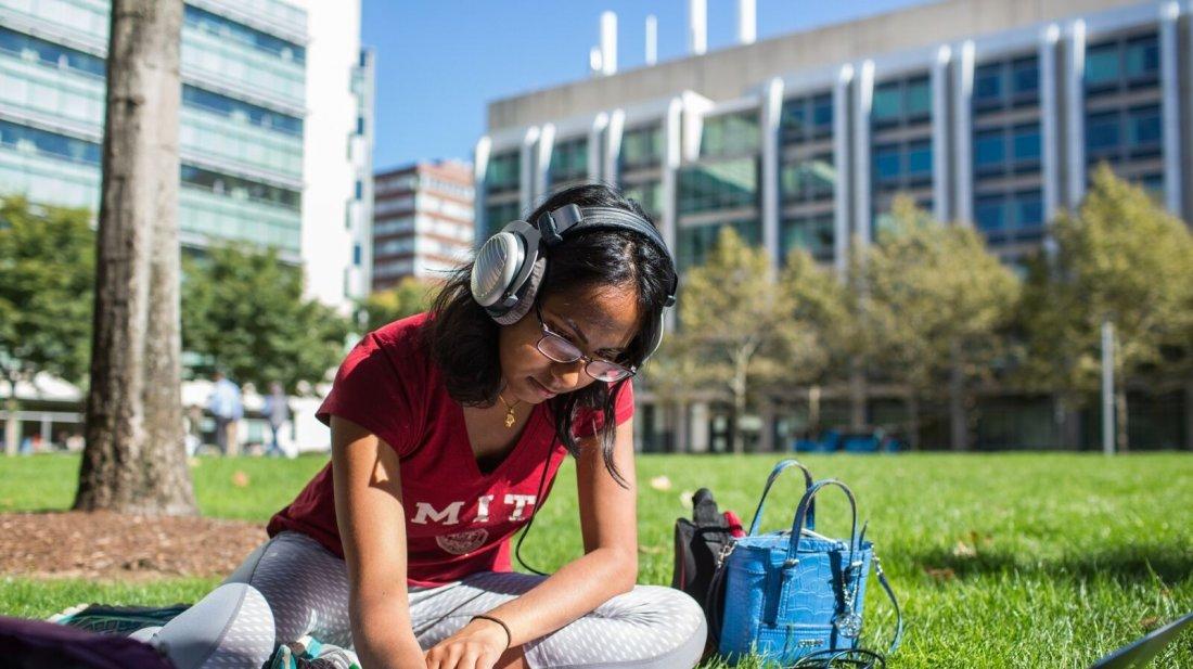 বিশ্বের সেরা বিশ্ববিদ্যালয়ের তকমা পেয়েছে এমআইটি