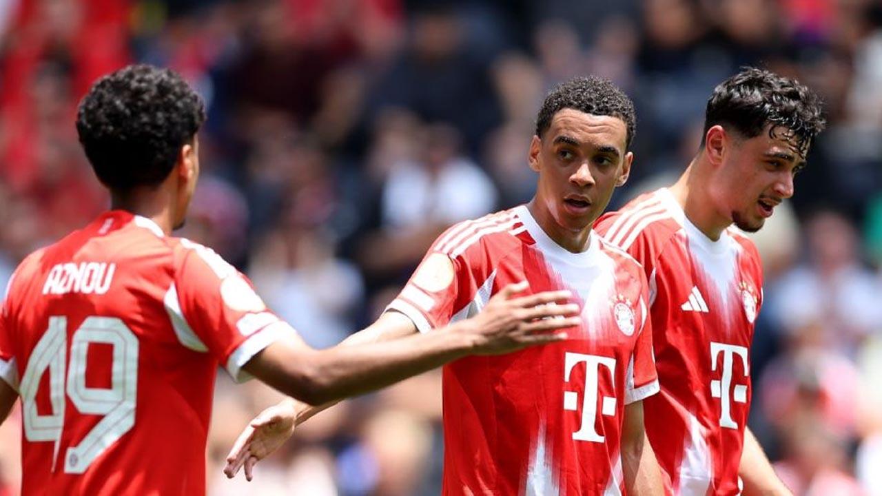 ‘পার্টটাইমার’ অকল্যান্ডকে গুনে গুনে ১০ গোল, বিশ্বরেকর্ড বায়ার্নের