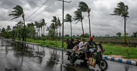 সন্ধ্যার মধ্যে ৭ অঞ্চলে ঝড় হতে পারে