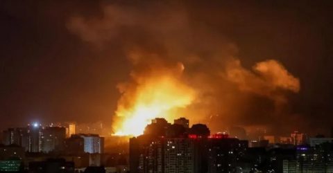 কিয়েভসহ একাধিক ইউক্রেনীয় শহরে রাশিয়ার হামলা, নিহত ১৫