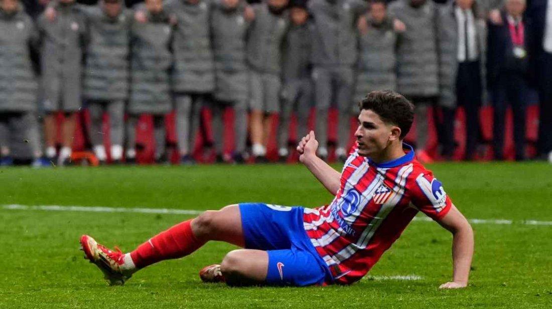 আলভারেজের কারণে বদলে গেলো ফুটবলের যে নিয়ম