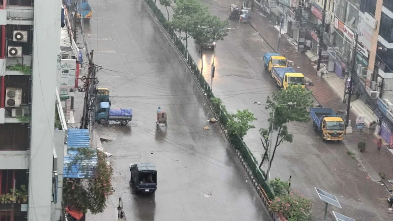 বৃষ্টিতে ঢাকার বায়ুমানের উন্নতি