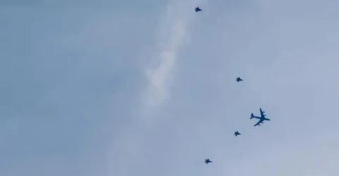 পূর্ব ইংল্যান্ডের ঘাঁটি ছেড়েছে মার্কিন ৪ যুদ্ধবিমান