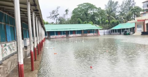 টানা বর্ষণে ফের ডুবেছে নোয়াখালী শহর, স্থায়ী জলাবদ্ধতার শঙ্কা
