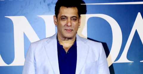 পার্টিতে তুমুল ঝগড়া, রাগের মাথায় পরিচালককে থাপ্পড় মারেন সালমান
