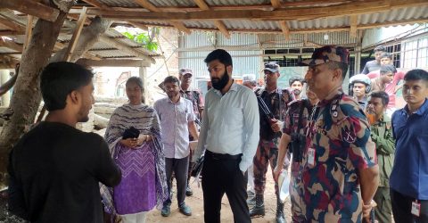 সাতক্ষীরায় তিন সমিলে বিজিবির অভিযান, ৩৮ লাখ টাকার কাঠ জব্দ