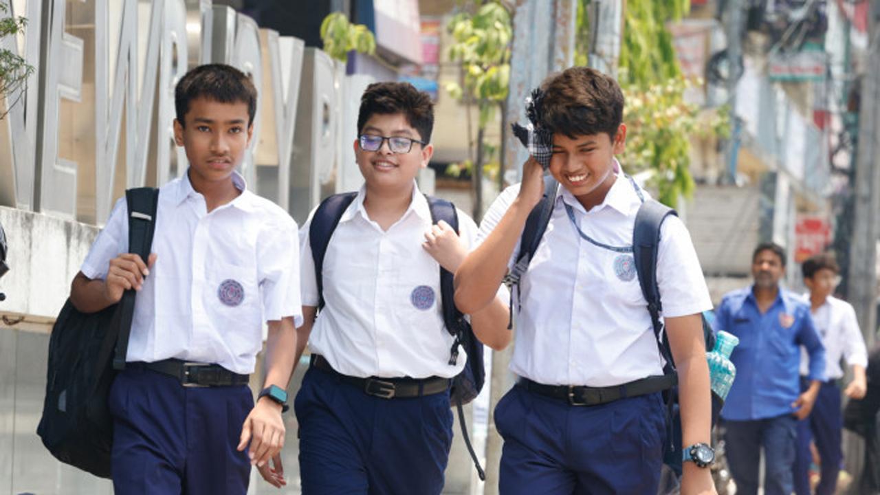 দীর্ঘ ছুটির পর রোববার খুলছে মাধ্যমিক ও কারিগরি শিক্ষাপ্রতিষ্ঠান