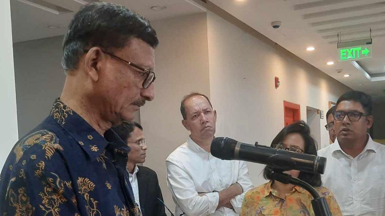 বিদেশি ভিসা বন্ধের জন্য আমরাই দায়ী : পররাষ্ট্র উপদেষ্টা