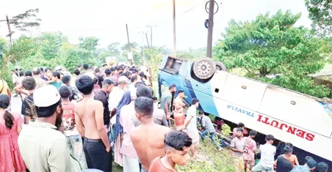 ঘুরতে এসে মা মেয়ে উভয়ই নিহত !