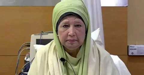 বর্তমানে হাসপাতালে ভর্তি বেগম খালেদা জিয়া !