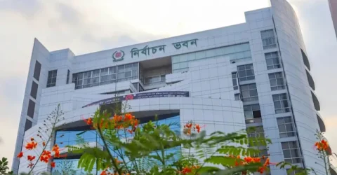 চাপে নির্বাচন কমিশন