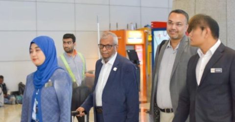 বন্ধ শ্রমবাজার খুলতে মালয়েশিয়ায় মন্ত্রী-উপদেষ্টা