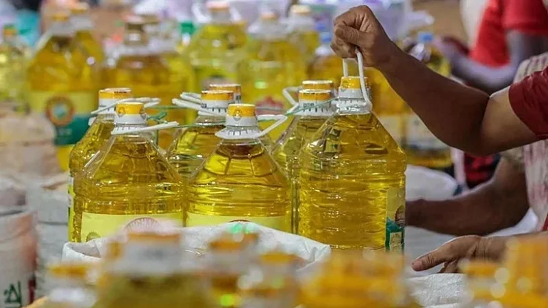 ভোজ্যতেলের বাজারে ‘ইঁদুর-বিড়াল’ খেলা