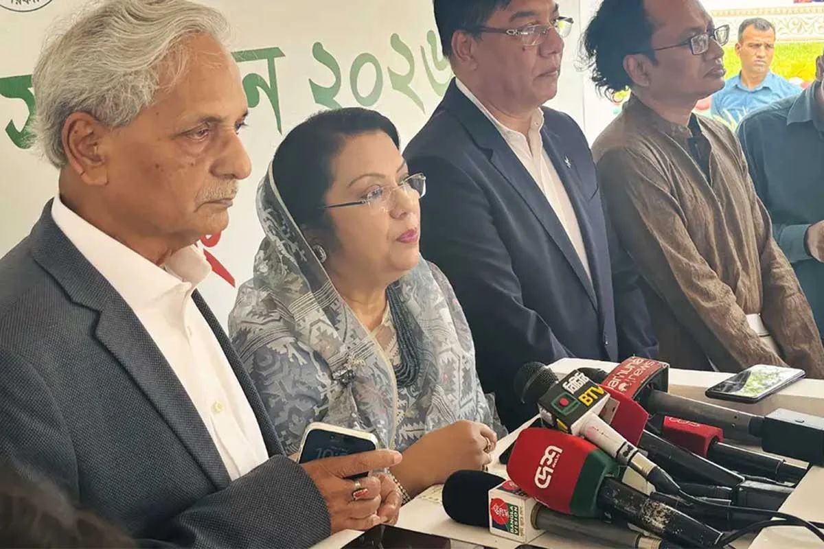 পর্যটকদের নিরাপত্তা নিশ্চিতের নির্দেশ ডিসিদের