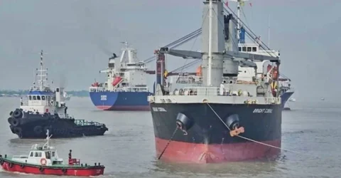 মে মাসে আসছে সাড়ে ৫ লাখ টন জ্বালানি তেল