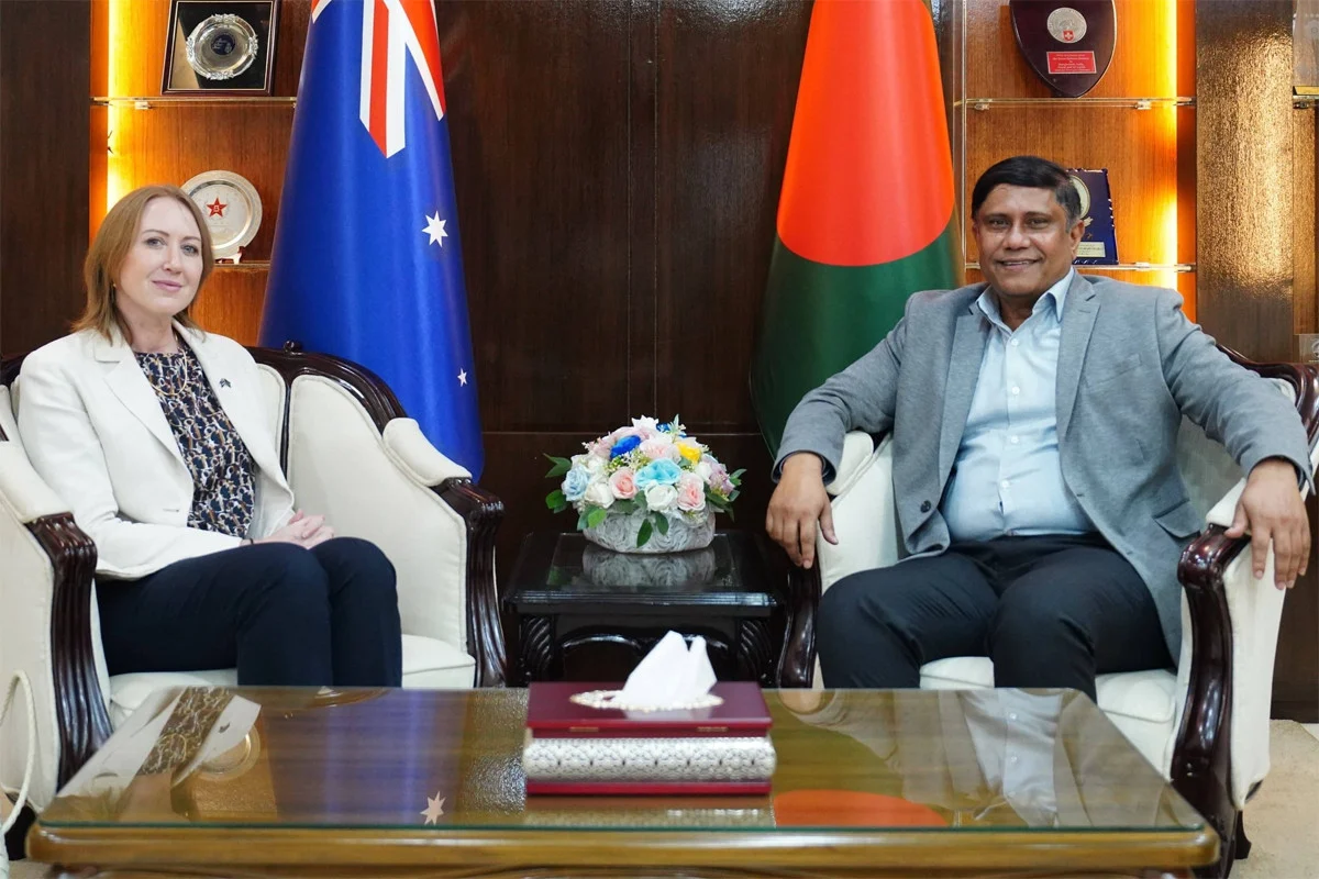 প্রধানমন্ত্রীর প্রতিরক্ষা উপদেষ্টার সঙ্গে অস্ট্রেলিয়ান হাইকমিশনারের সাক্ষাৎ