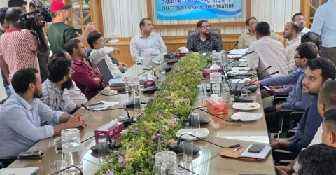 সড়কে শৃঙ্খলা প্রতিষ্ঠায় এআইভিত্তিক স্মার্ট ট্রাফিক ব্যবস্থা চালুর উদ্যোগ চসিকের