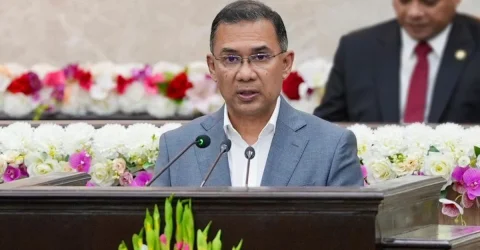 নিরাপত্তার ঘেরাটোপে সরকার প্রধানকে জনগণ থেকে দূরে ঠেলে না দেওয়ার আহ্বান