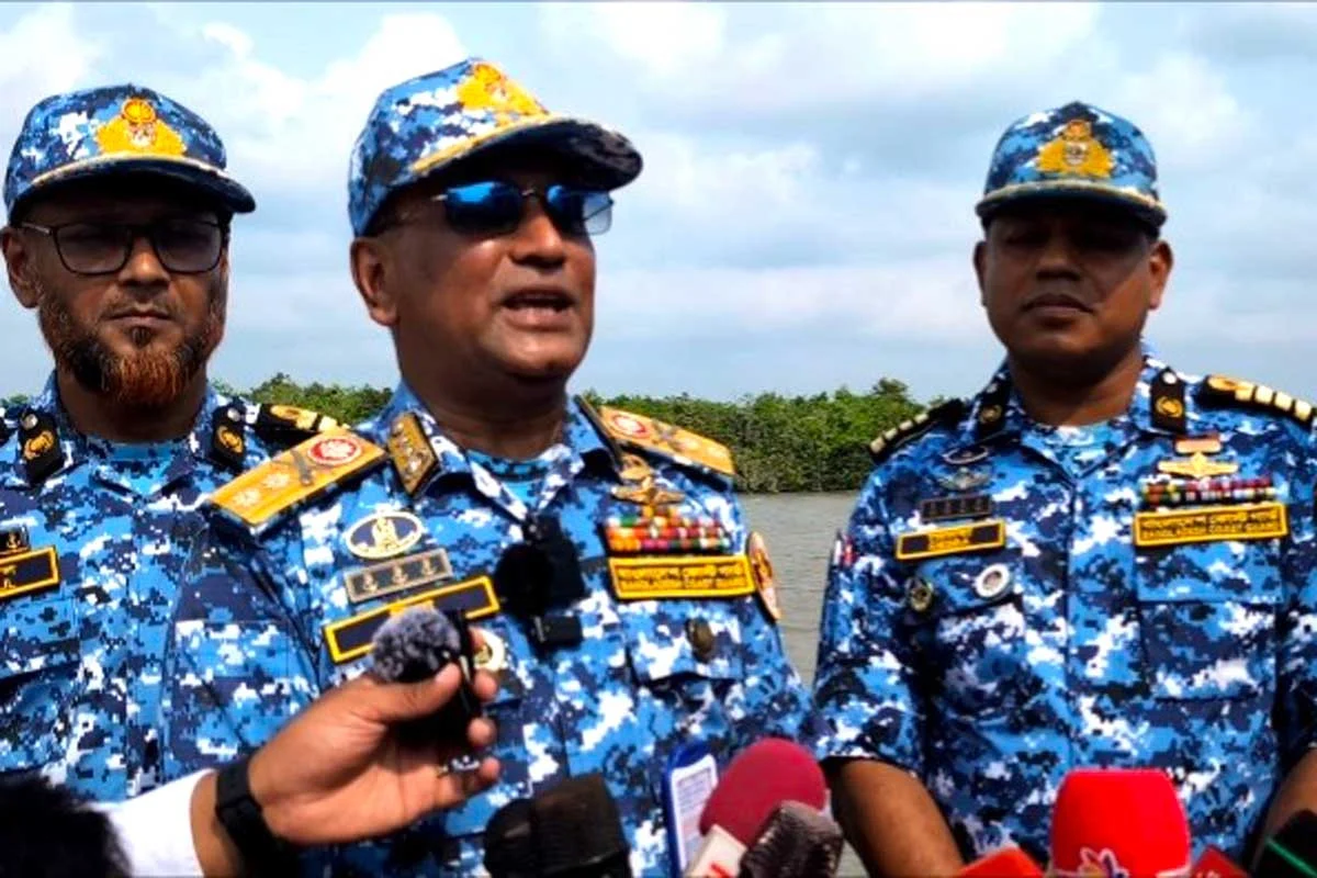 সুন্দরবনে দস্যুতা দমনে কঠোর অবস্থানে কোস্ট গার্ড : মহাপরিচালক
