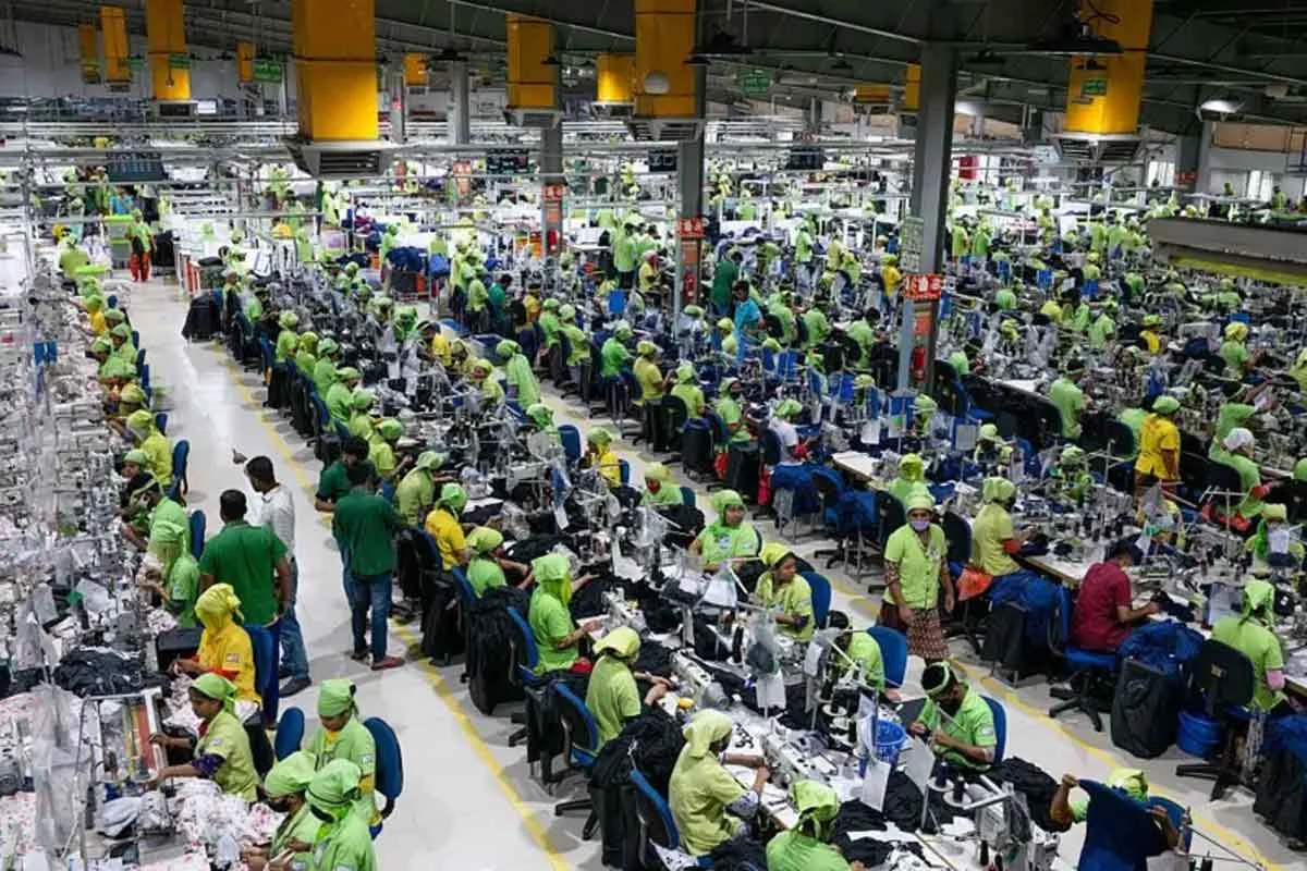 চলতি অর্থবছরে ইইউতে পোশাক রফতানি কমেছে ৬৪০ মিলিয়ন ডলার