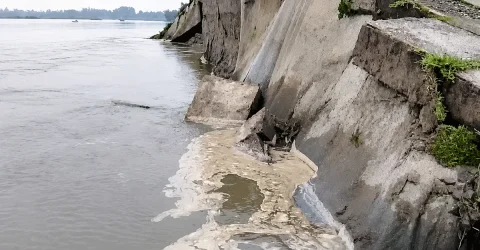 তিস্তা সেতু রক্ষা বাঁধে ভাঙন