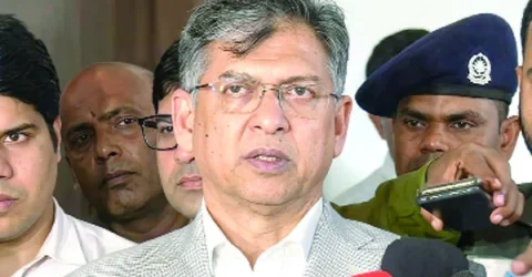 ৬ জেলায় সেনা, ৫ জেলায় বিজিবি : স্বরাষ্ট্রমন্ত্রী