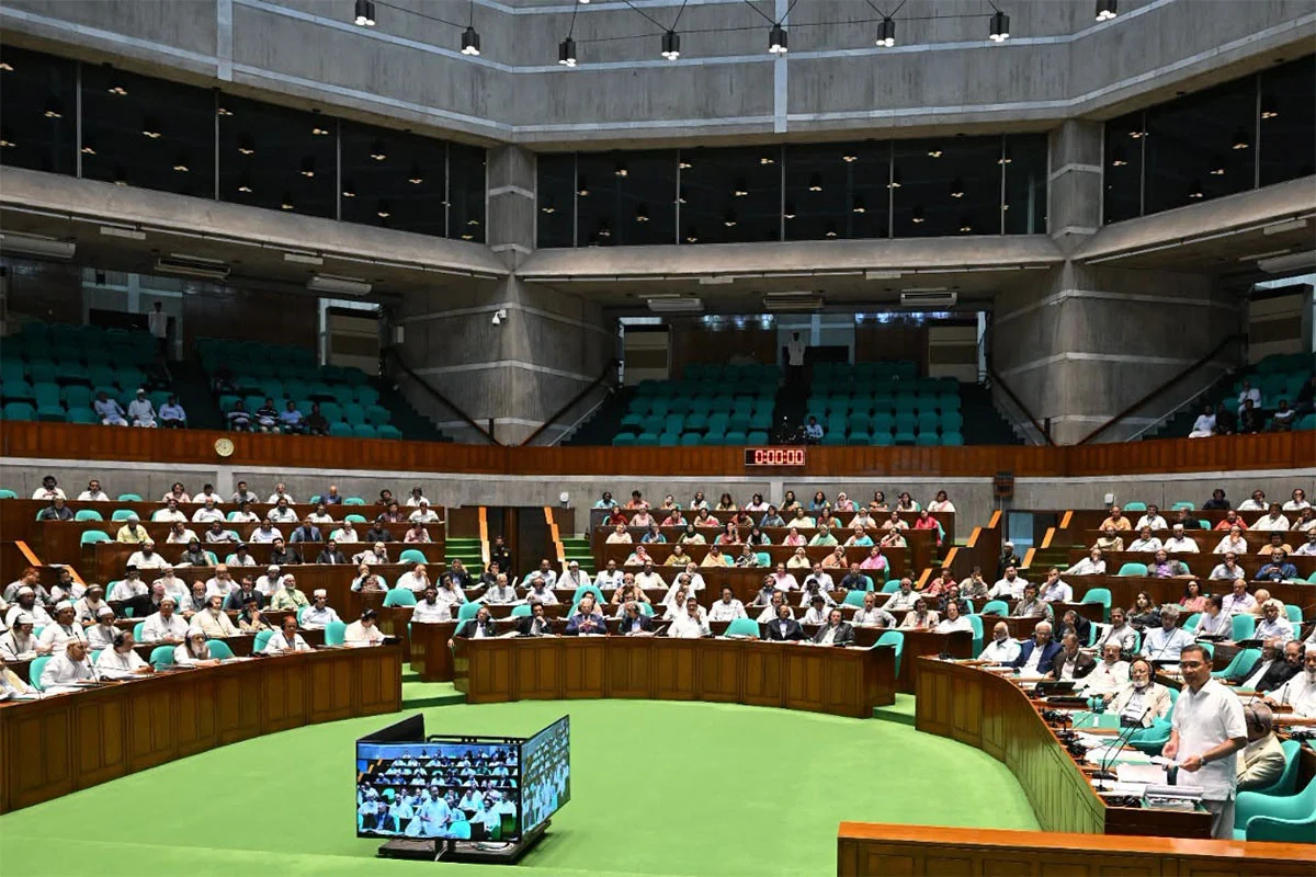 সংসদে ৯ লাখ ৩৮ হাজার কোটি টাকার বাজেট পাস