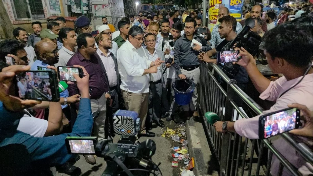 সংসদ অধিবেশন শেষে শাহবাগে স্থানীয় সরকার প্রতিমন্ত্রীর ঝটিকা অভিযান