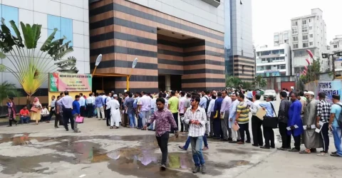 ভারতীয় ভিসা আবেদন জমার শুরু, প্রথম দিনেই দীর্ঘ লাইন