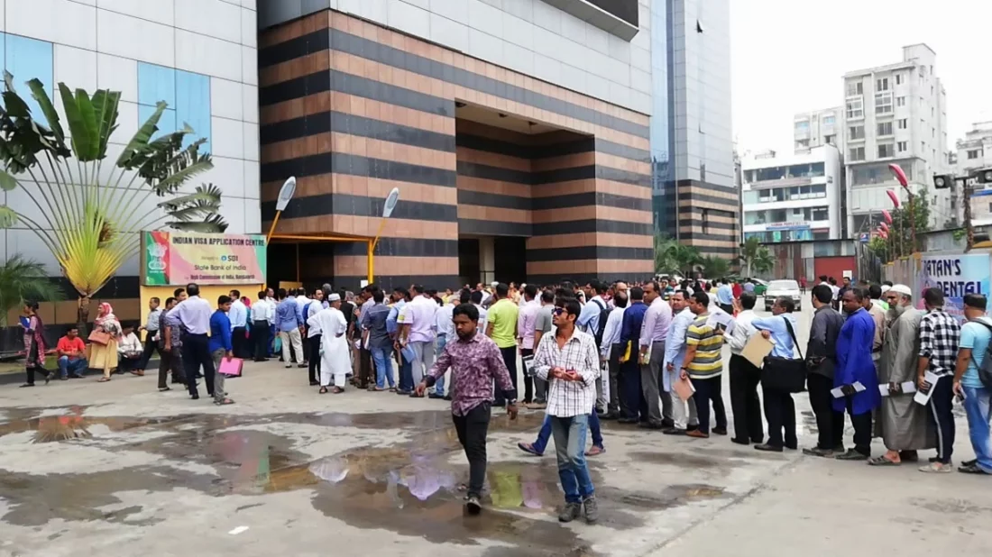 ভারতীয় ভিসা আবেদন জমার শুরু, প্রথম দিনেই দীর্ঘ লাইন