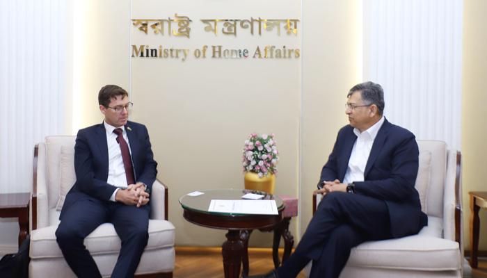 স্বরাষ্ট্রমন্ত্রীর সঙ্গে নরওয়ের রাষ্ট্রদূতের সৌজন্য সাক্ষাৎ