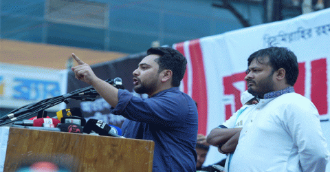 গণহত্যার বিচার না করলে সরকার পাঁচ বছর টিকতে পারবে না: নাহিদ ইসলাম
