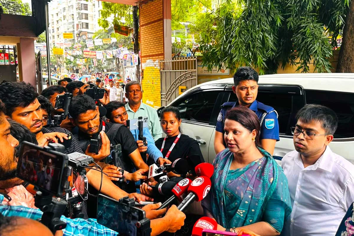 প্রশ্ন ফাঁসের গুজব ছড়িয়ে বিভ্রান্তি সৃষ্টি করলে কঠোর ব্যবস্থা: ডিসি ফরিদা