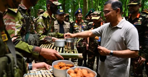 দেশের জনগণ সেনাবাহিনীর ওপর গভীর আস্থা রাখে: প্রধানমন্ত্রী