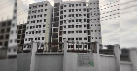 ‘১০ তলায় উঠতে ভয় লাগে, তাই না খেয়েই থাকি’