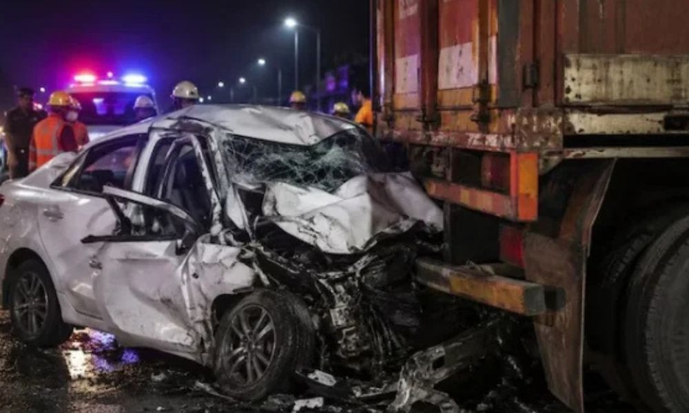 কেরালায় ভয়াবহ সড়ক দুর্ঘটনায় ৮ প্রকৌশল শিক্ষার্থী নিহত